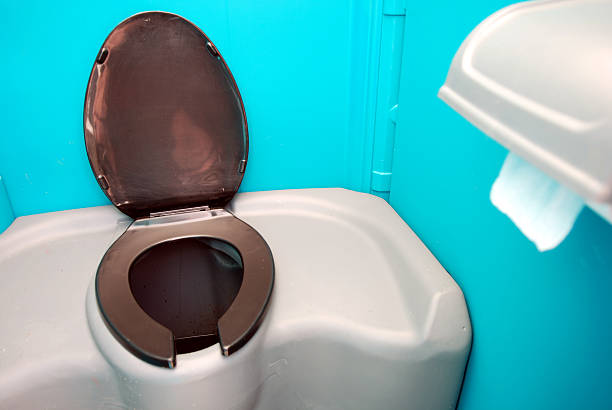 Best Long-term porta potty rental  in Earlham, IA